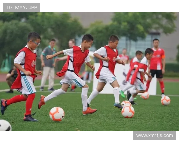 绿茵争锋燃动青春激情共筑梦想荣耀时刻