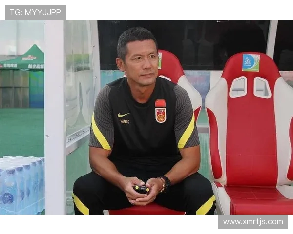 杨晨带领中国足球走向辉煌 从青训到职业生涯的奋斗与成就